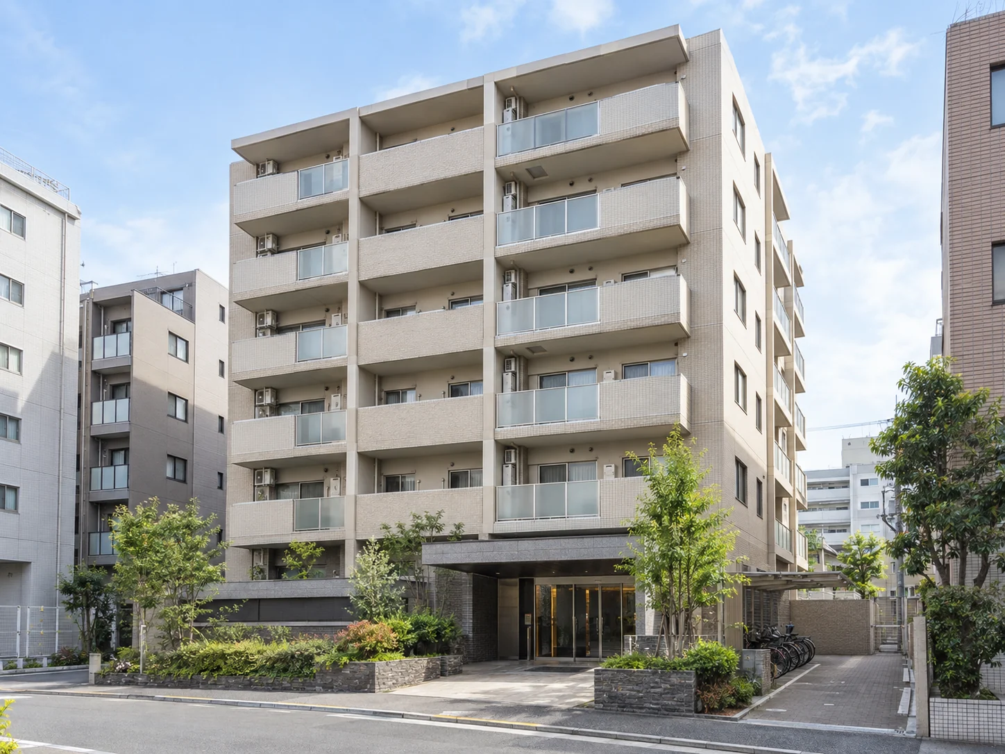 外観｜建物全体・入口の作例イメージ
